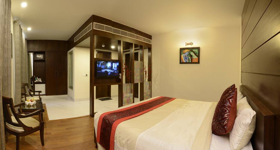 TG Rooms Taj East Gate Road, Agra 4